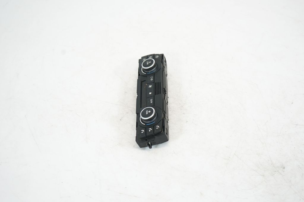 Climate control unit (4)