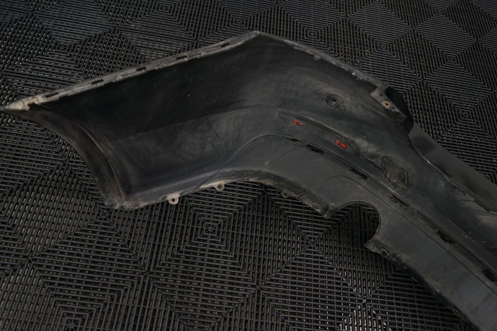 Rear bumper (12)