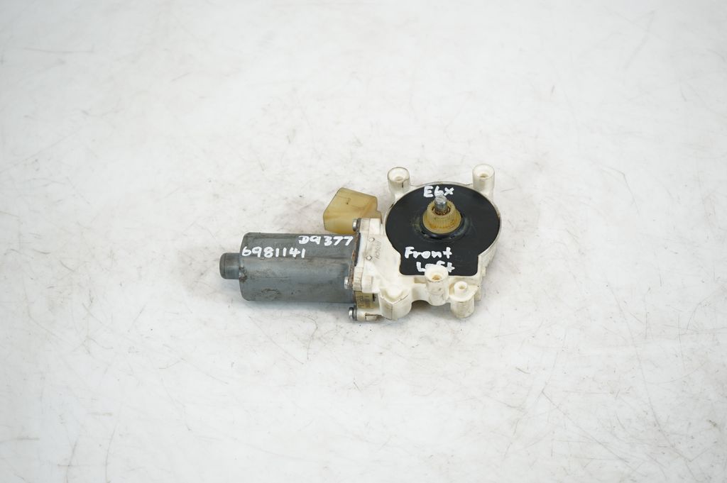 Front door window regulator with motor