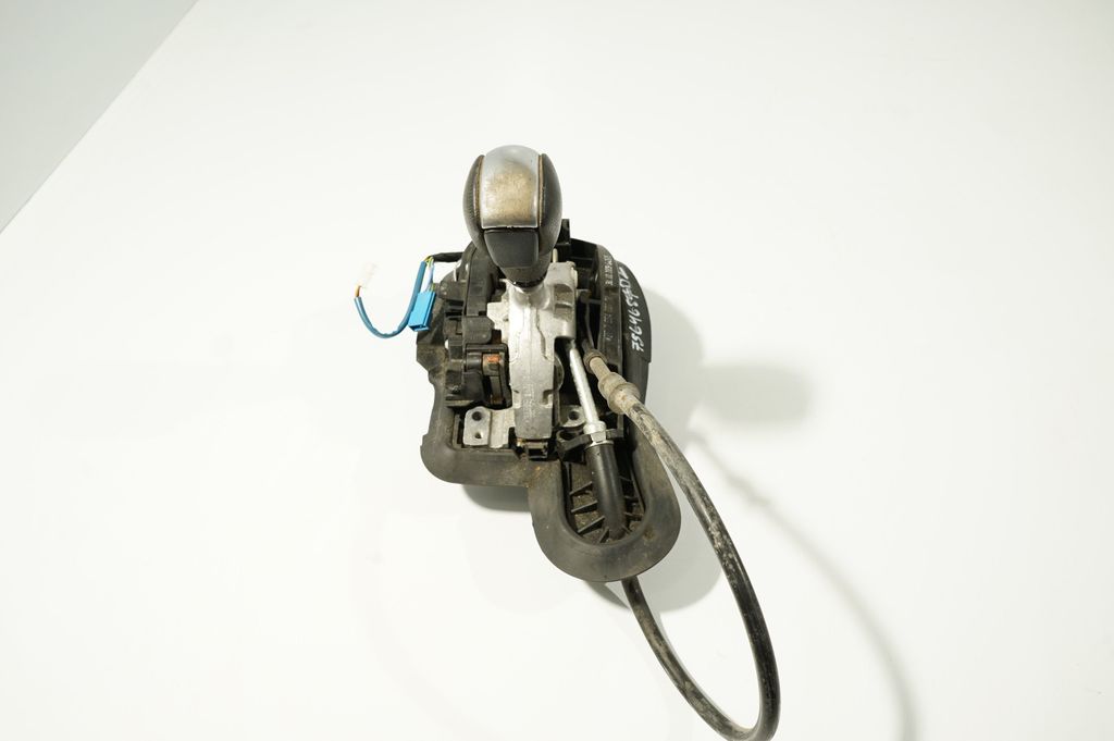 Gear shifter/selector (8)