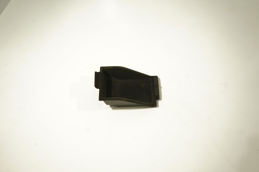 Glove box (4)