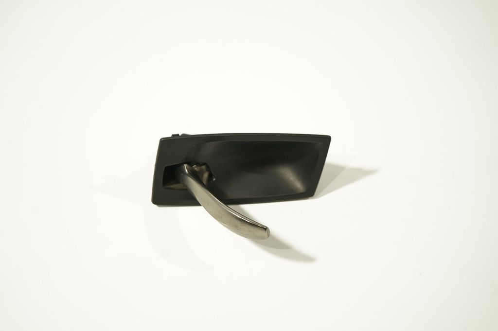 Rear door interior handle (6)