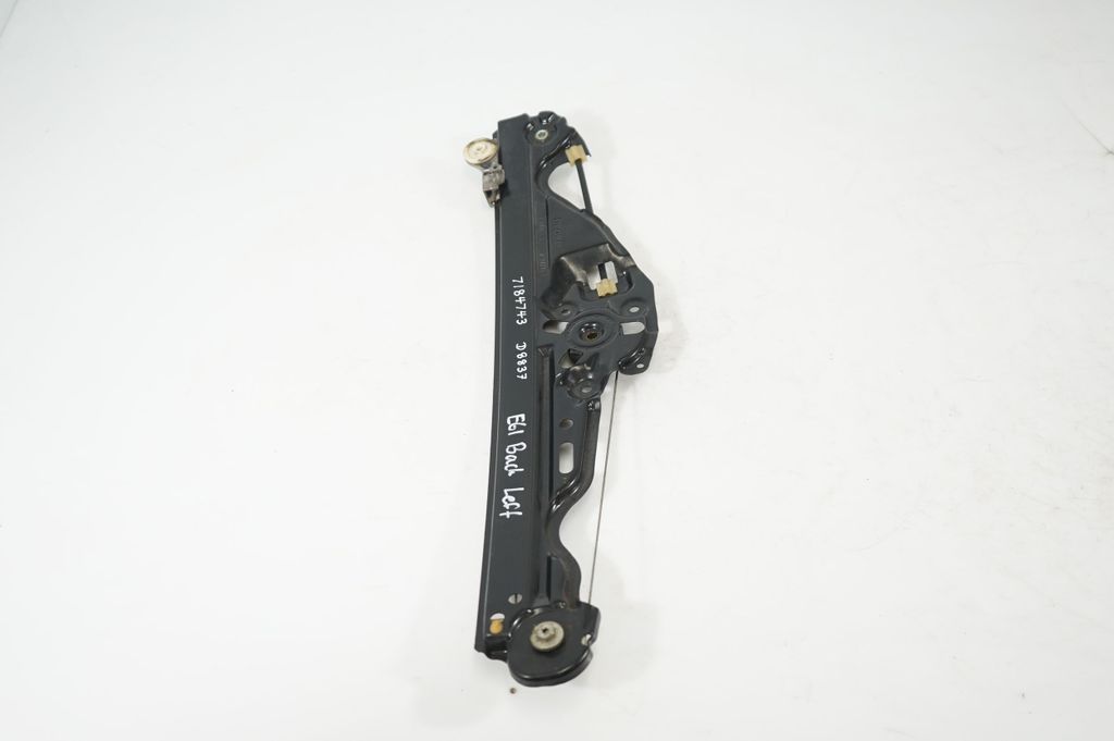 Rear door window regulator with motor (2)
