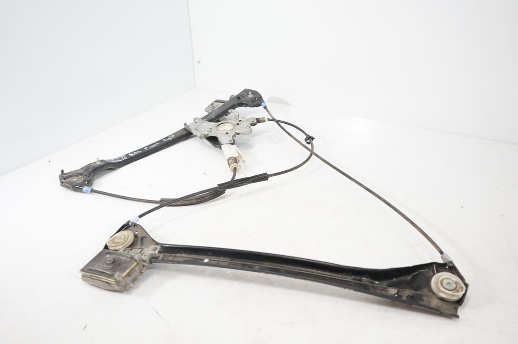 Front door window regulator with motor (7)