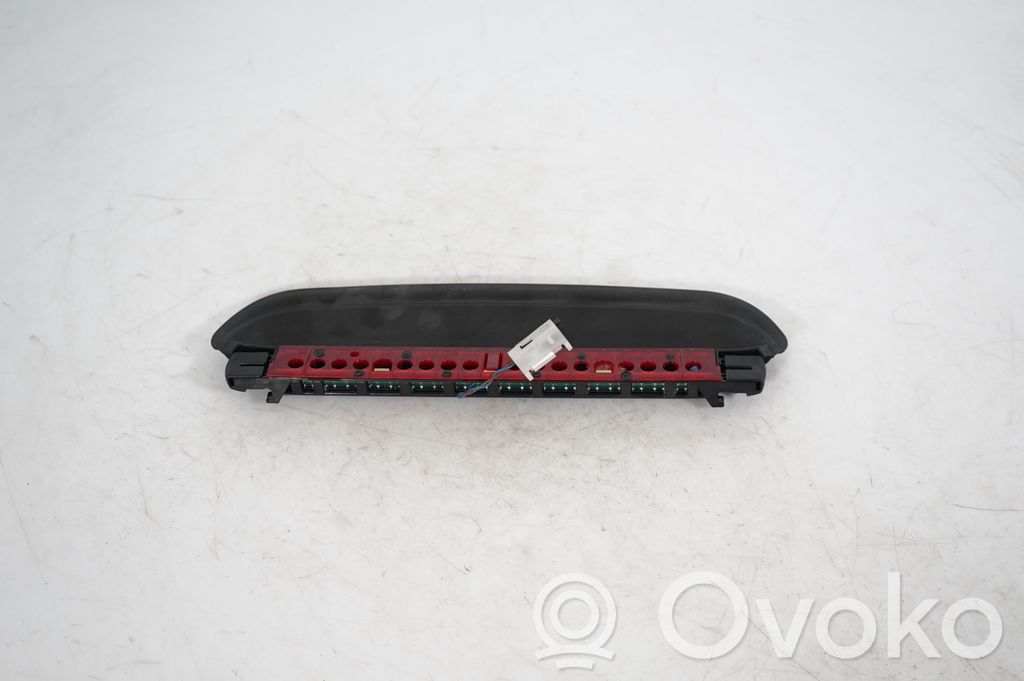 Third/center stoplight (3)