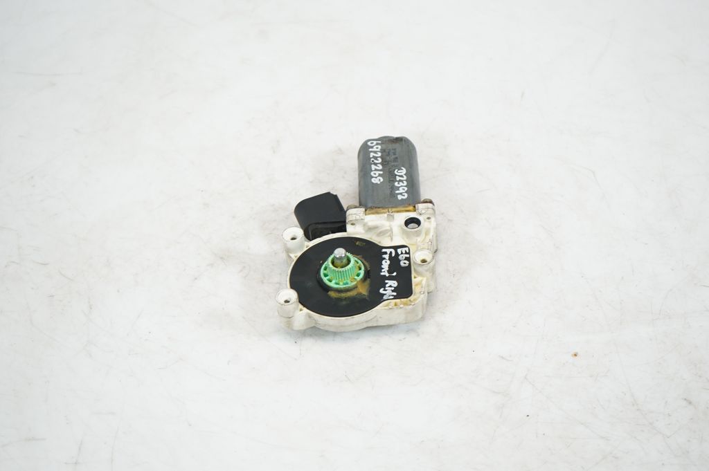 Front door window regulator with motor (2)