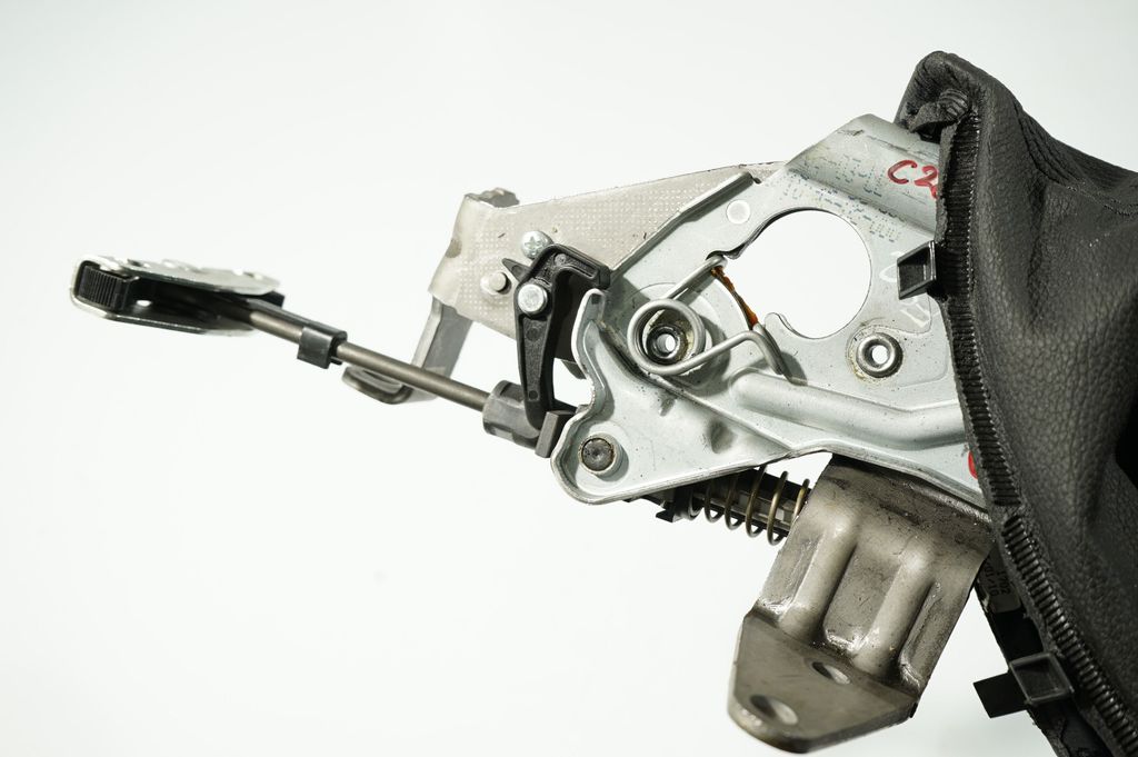 Handbrake/parking brake lever assembly (8)