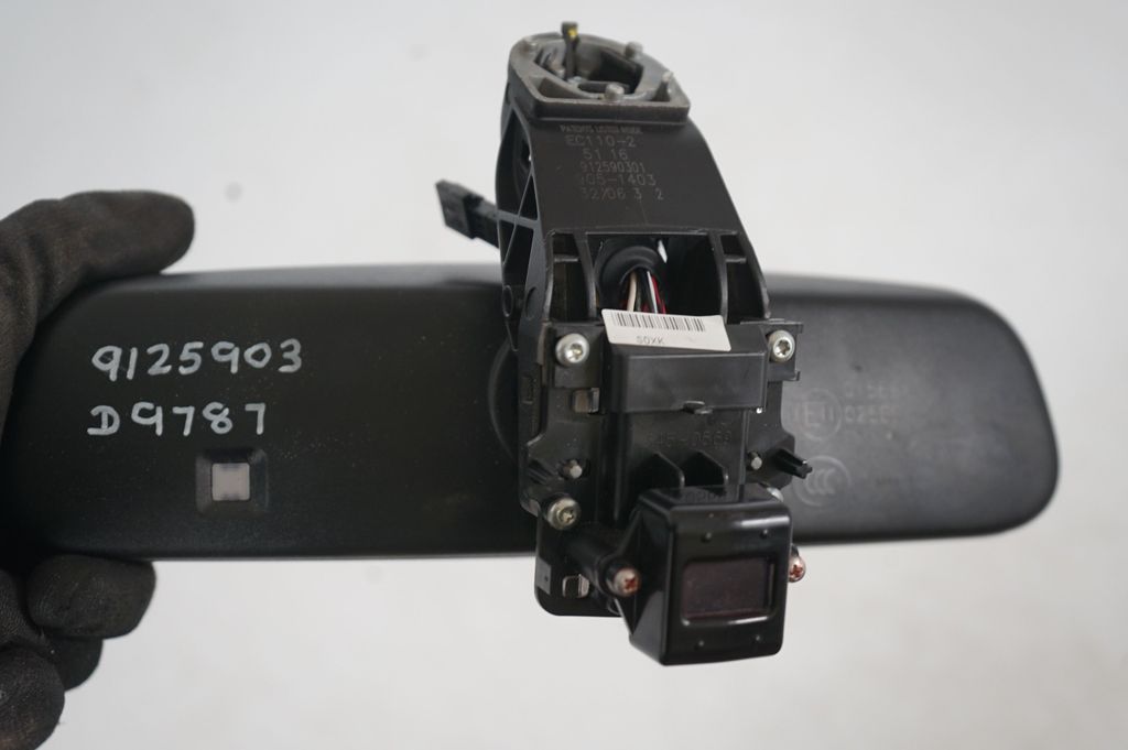 Rear view mirror (interior) (9)