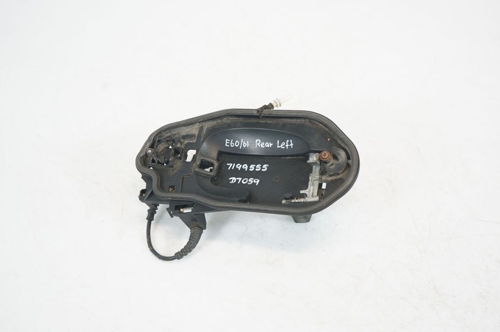 Rear door exterior handle