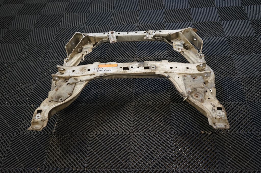 Front subframe (5)