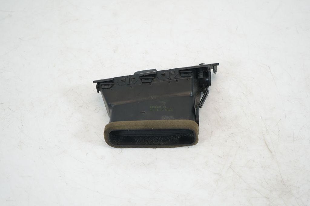 Dashboard side air vent grill/cover trim (3)