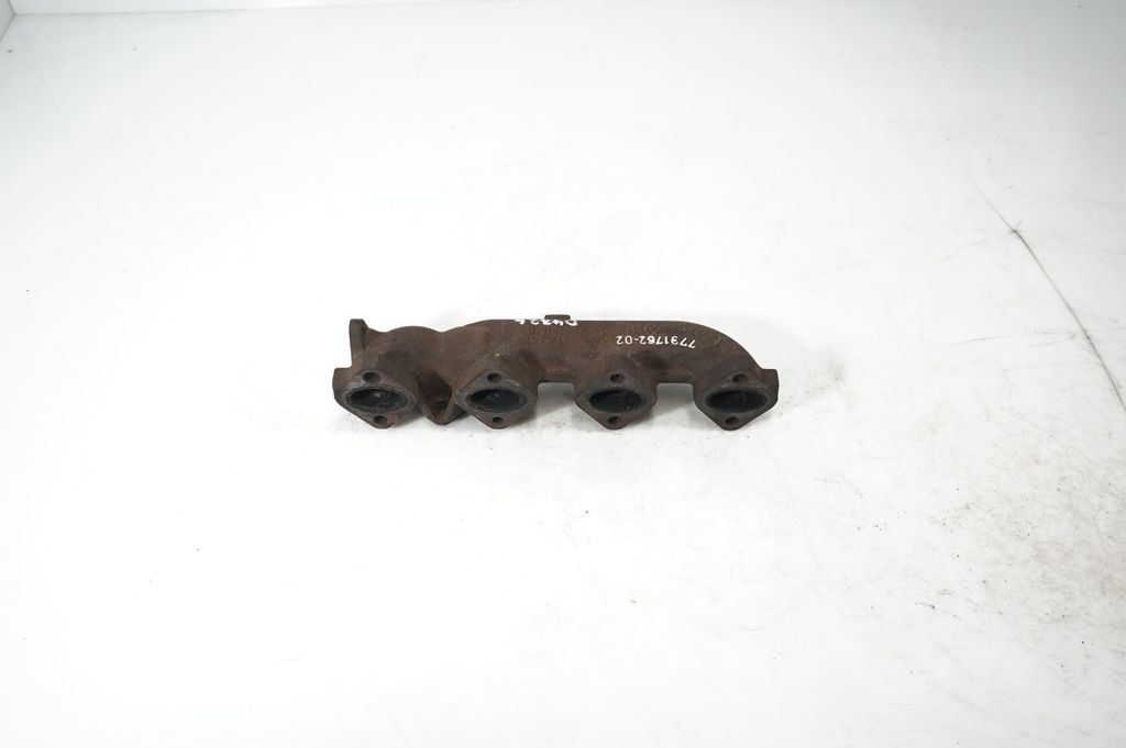Exhaust manifold (5)
