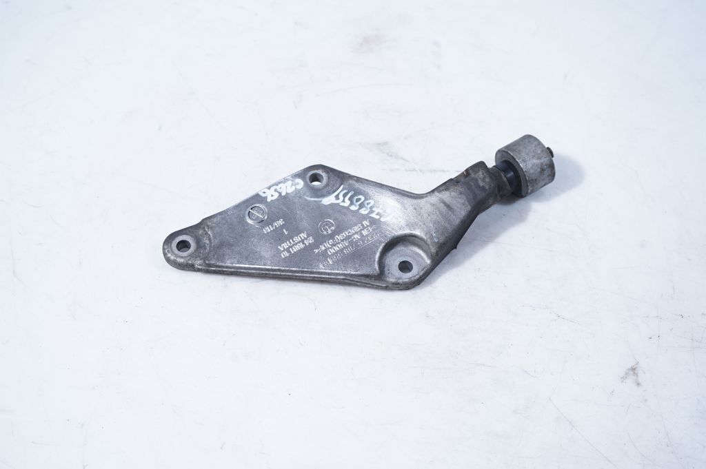 Gearbox mounting bracket (3)