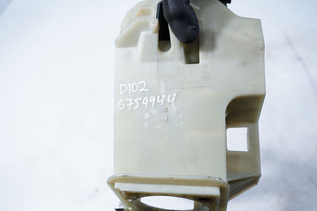 Brake pedal (8)