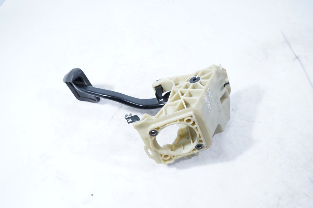 Pedal assembly (3)