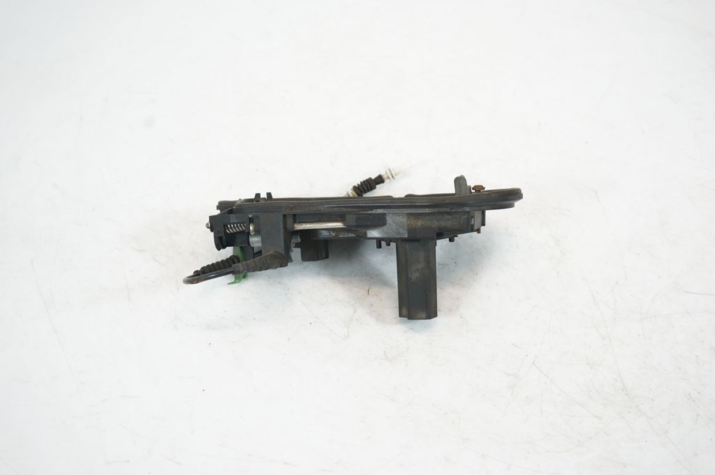 Rear door exterior handle (2)