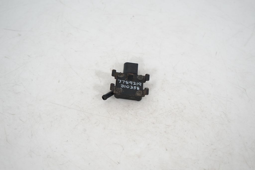 Exhaust gas pressure sensor (5)