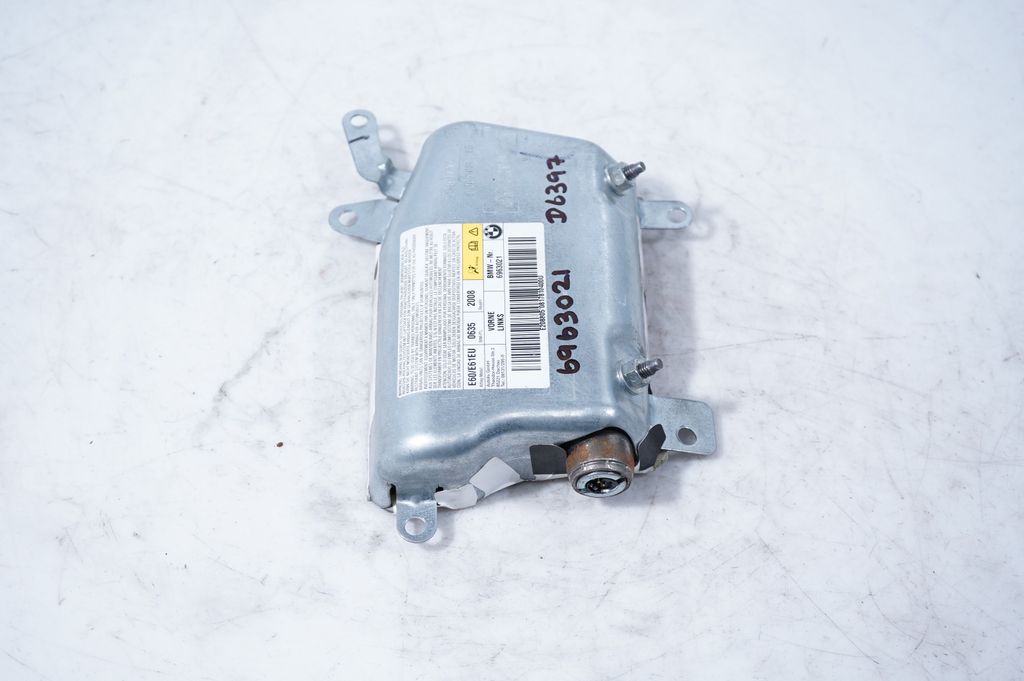 Front door airbag (4)