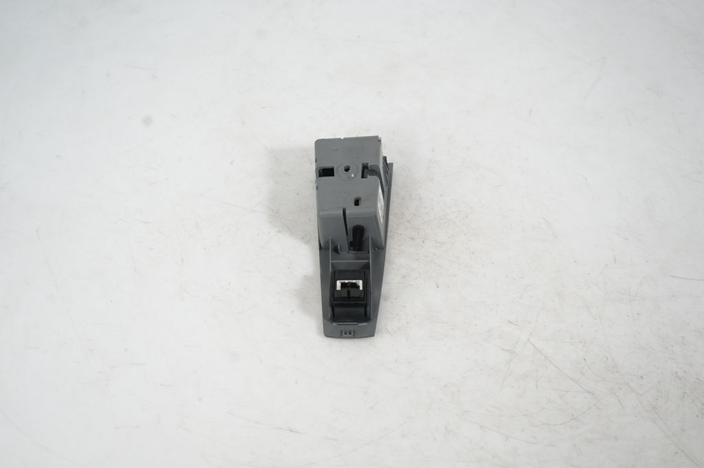 Rear door ashtray (5)