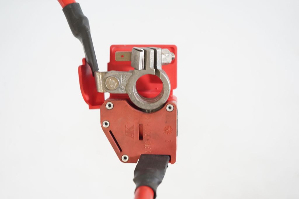 Positive cable (battery) (7)