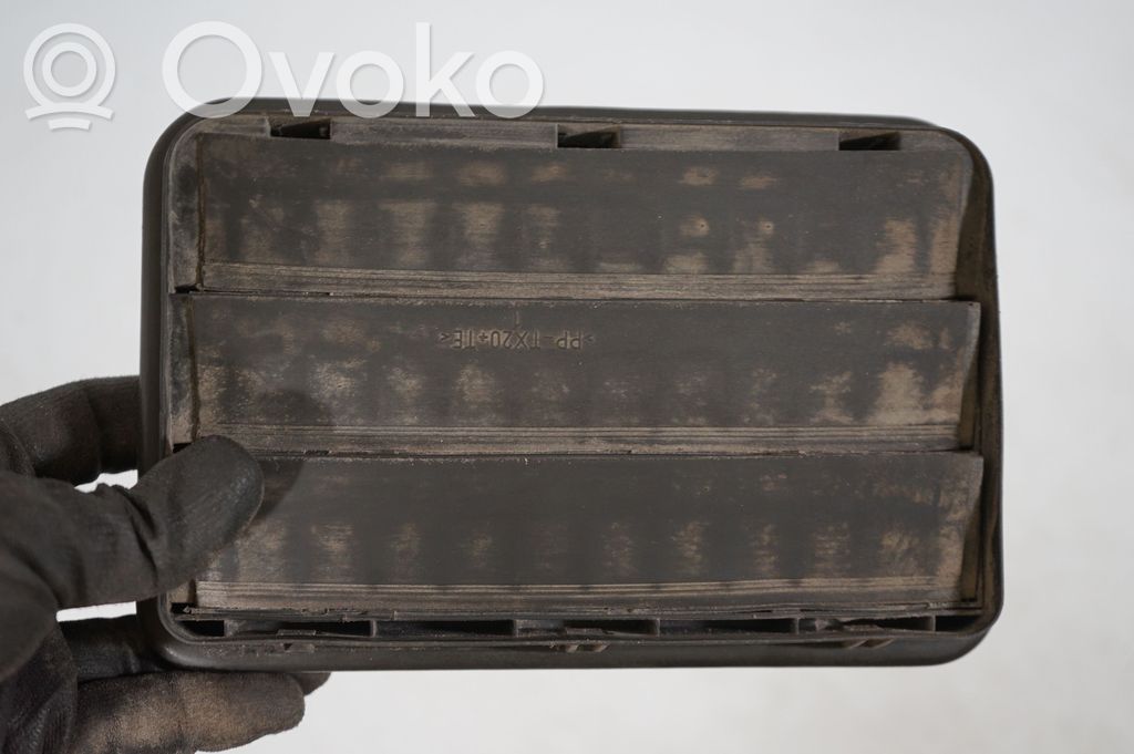 Quarter panel pressure vent (7)