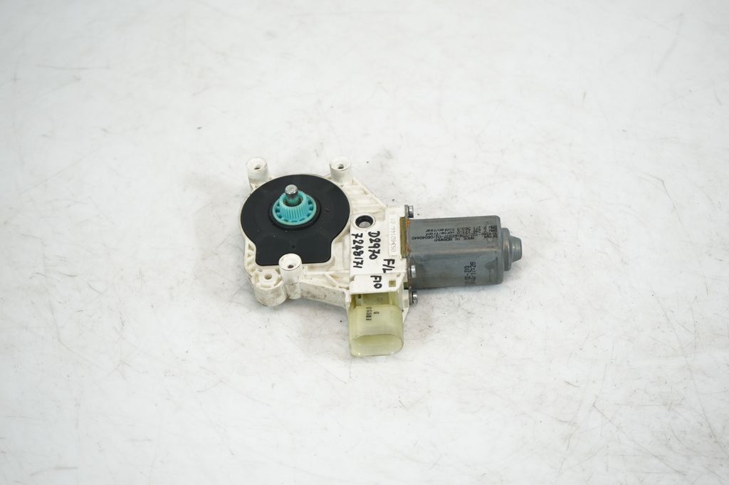 Front door window regulator with motor (3)