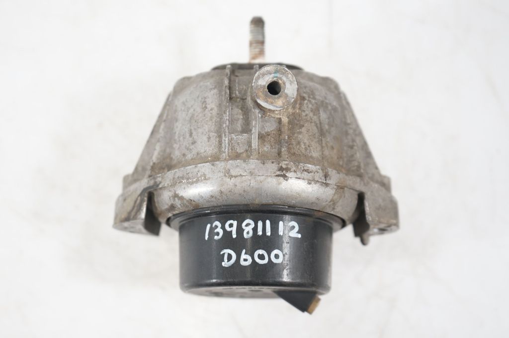 Engine mount bracket (8)