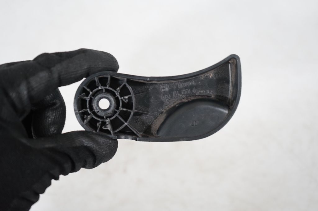 Engine bonnet (hood) release handle (6)