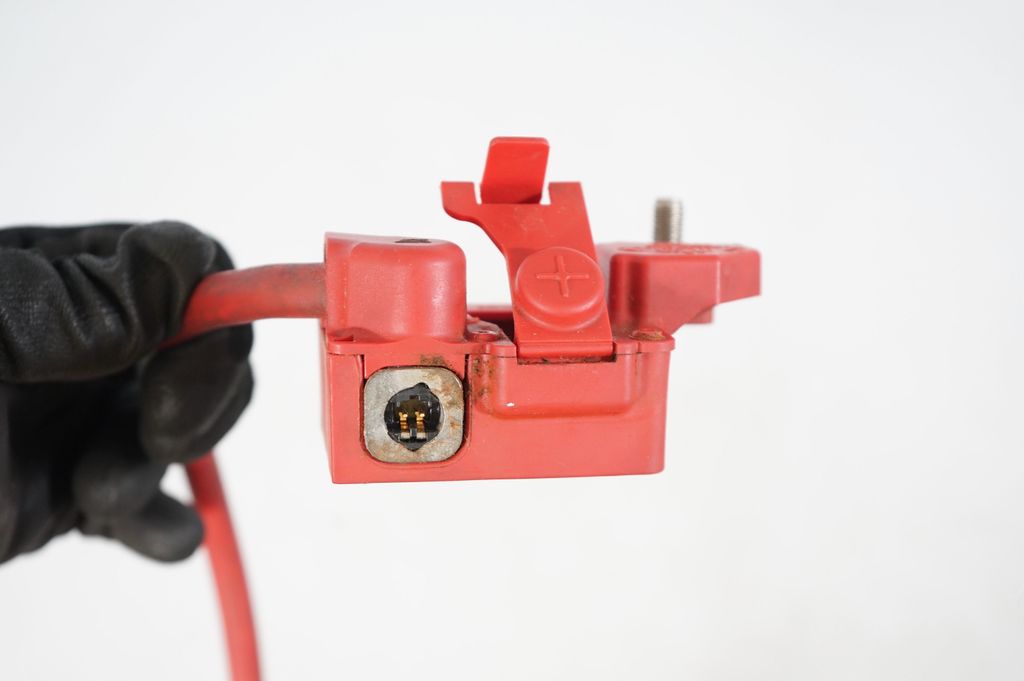 Positive cable (battery) (7)