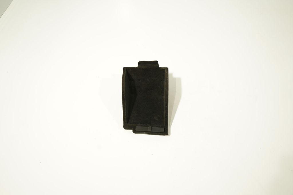 Glove box