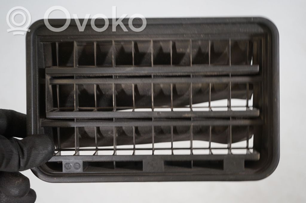 Quarter panel pressure vent (6)