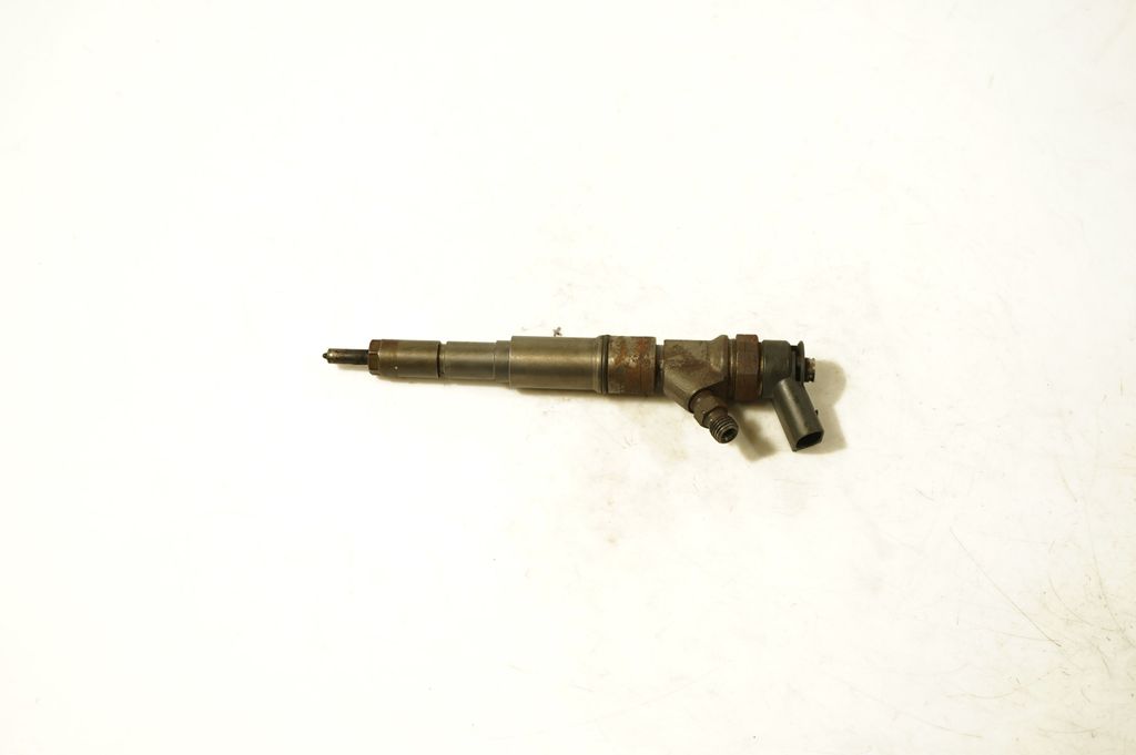 Fuel injector (4)