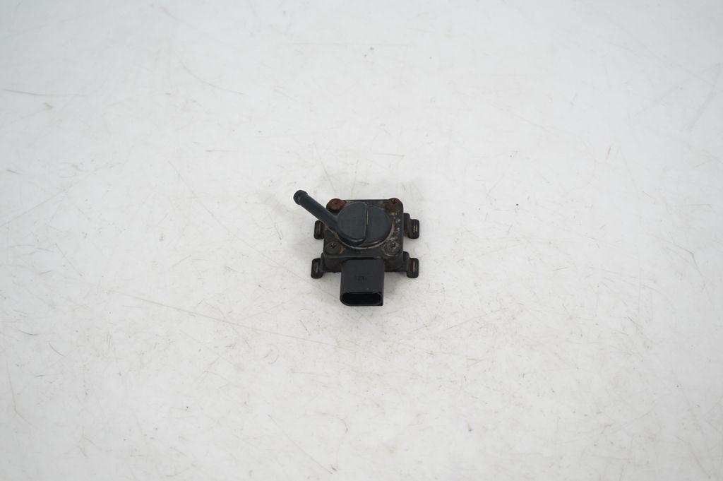 Exhaust gas pressure sensor (3)
