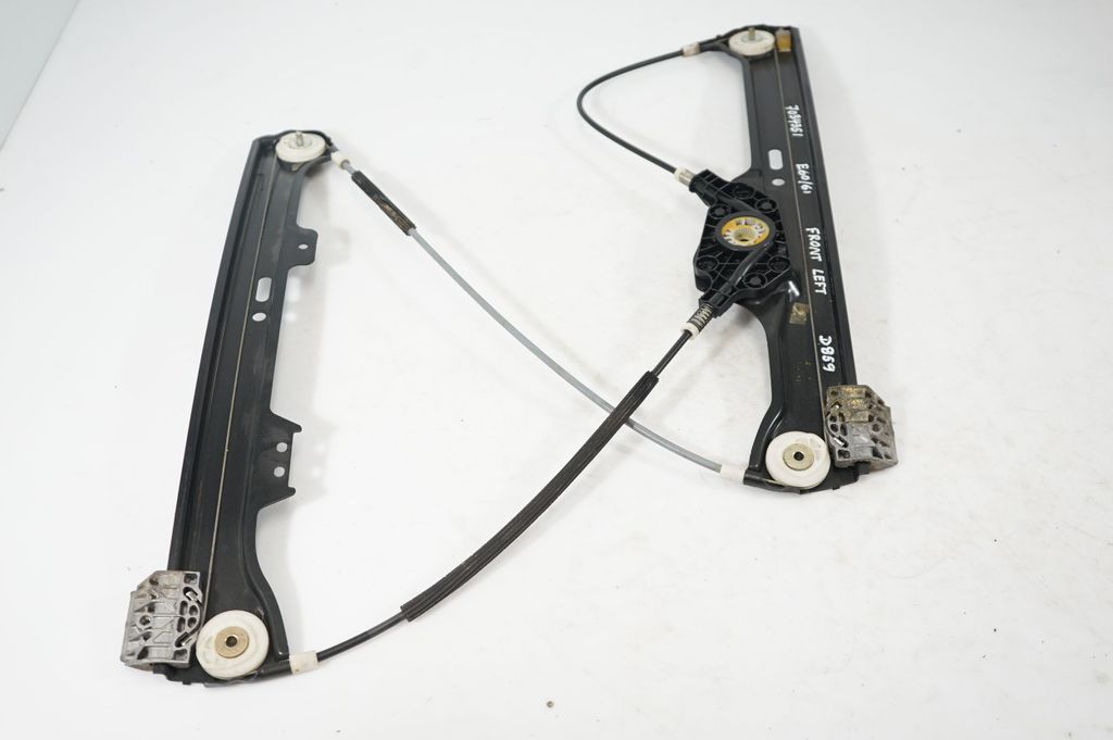 Front door window regulator with motor (2)