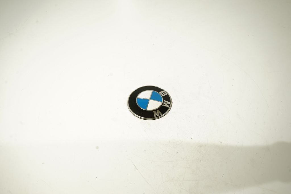 Manufacturers badge/model letters (2)