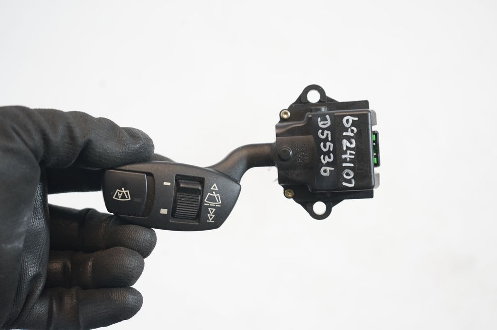 Wiper control stalk (7)