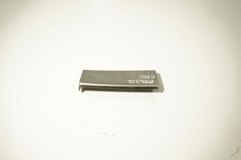 Dashboard glove box trim (3)