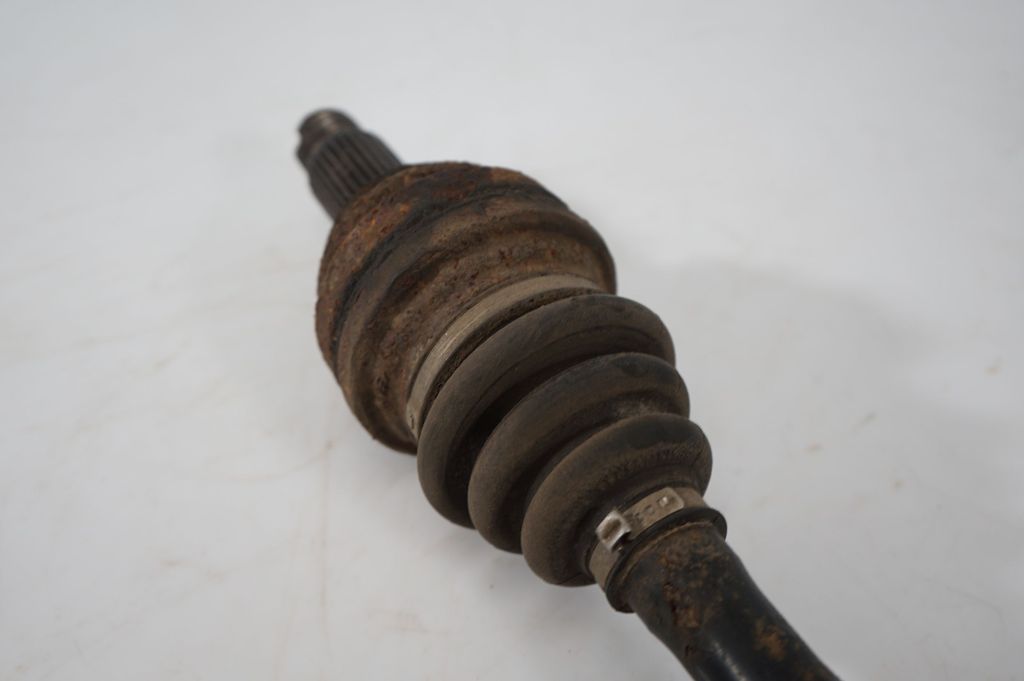 Rear driveshaft (7)