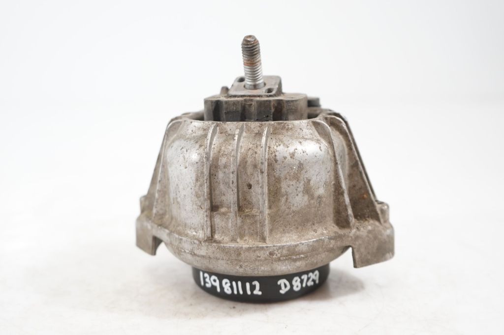 Engine mount bracket (5)