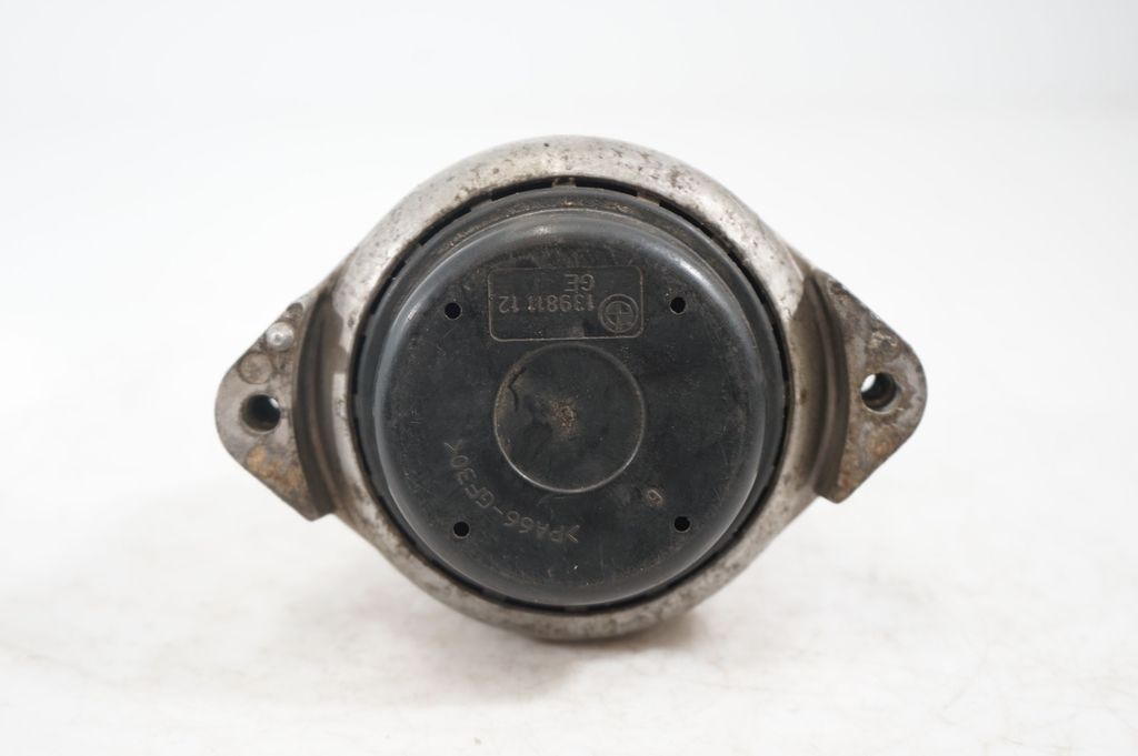 Engine mount bracket (6)