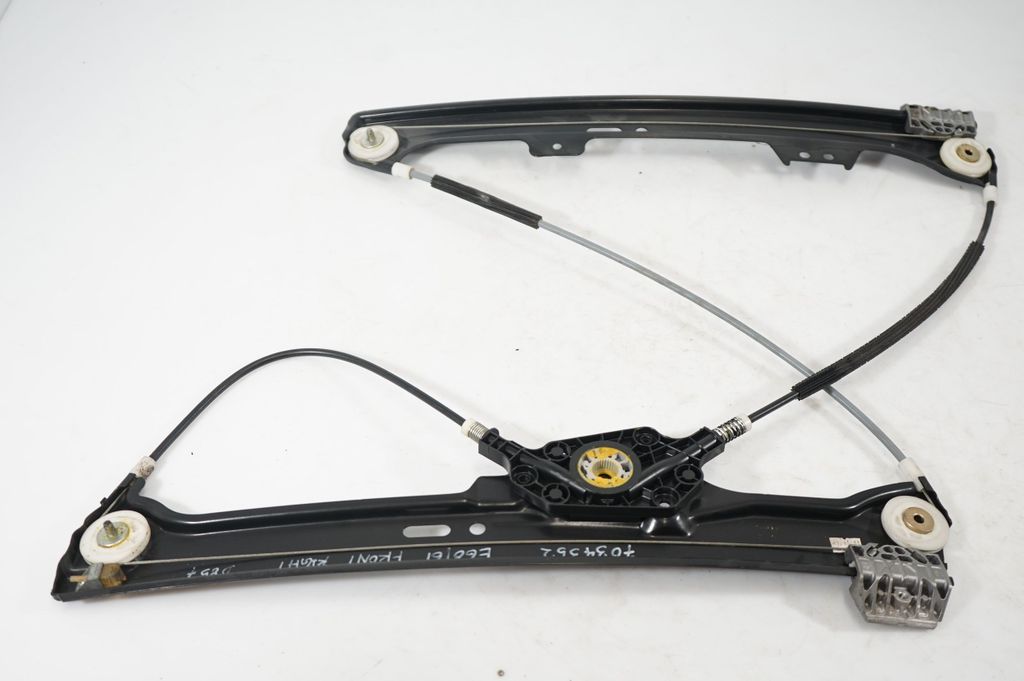 Front door window regulator with motor (3)