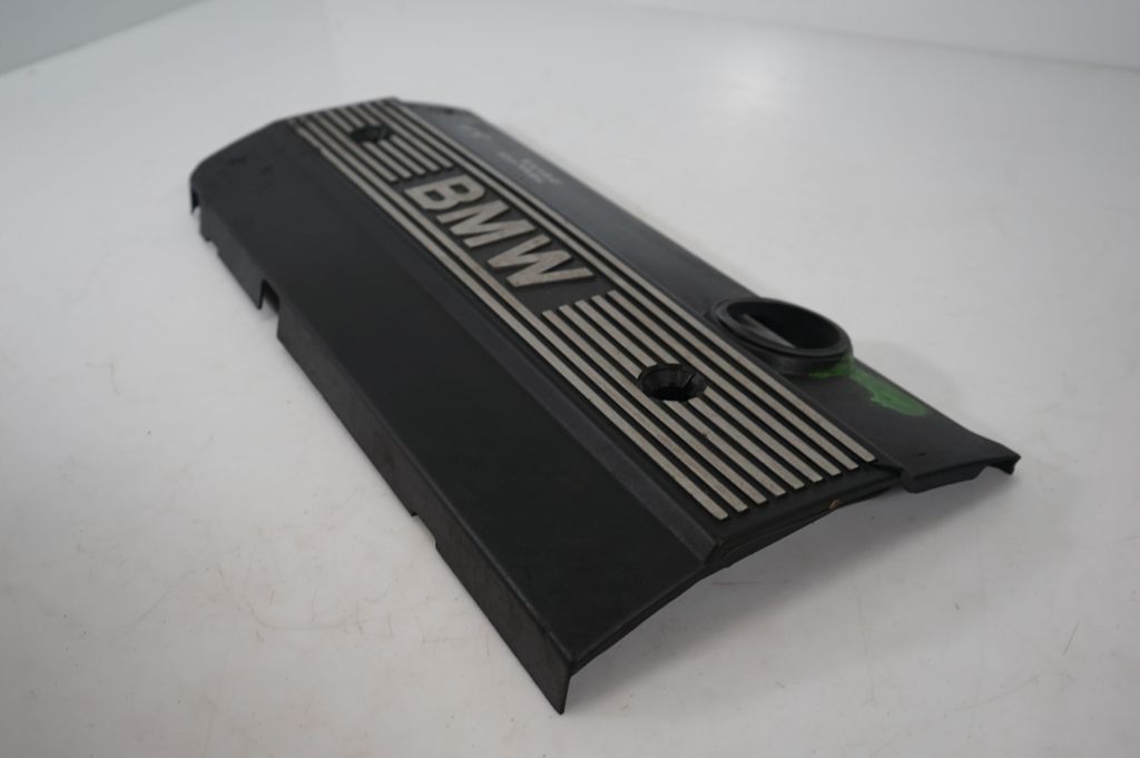 Engine cover (trim) (7)