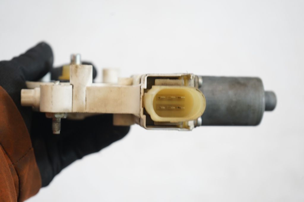 Front door window regulator with motor (5)