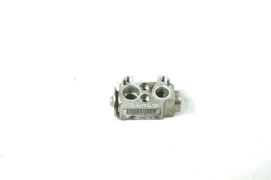 Air conditioning (A/C) expansion valve