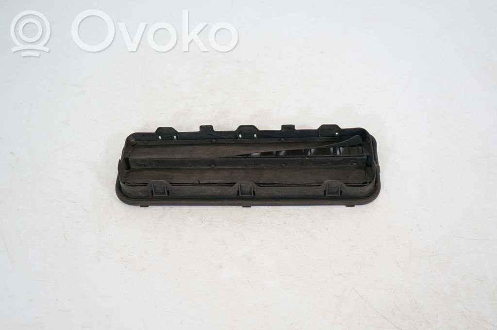 Quarter panel pressure vent (5)