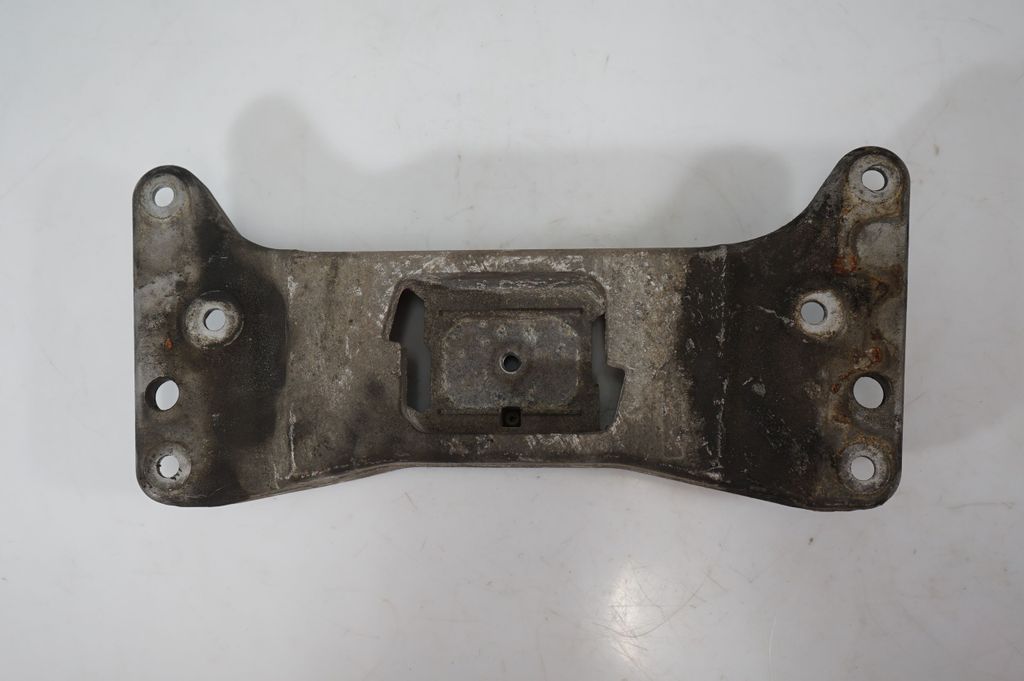 Gearbox mounting bracket (6)