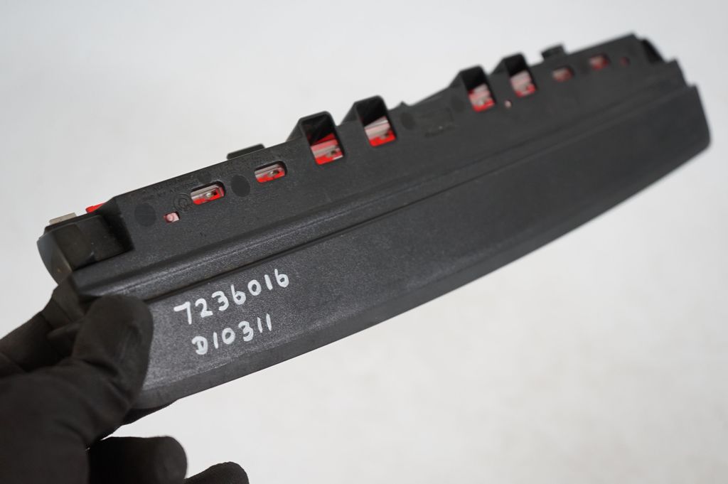 Quarter panel pressure vent (7)