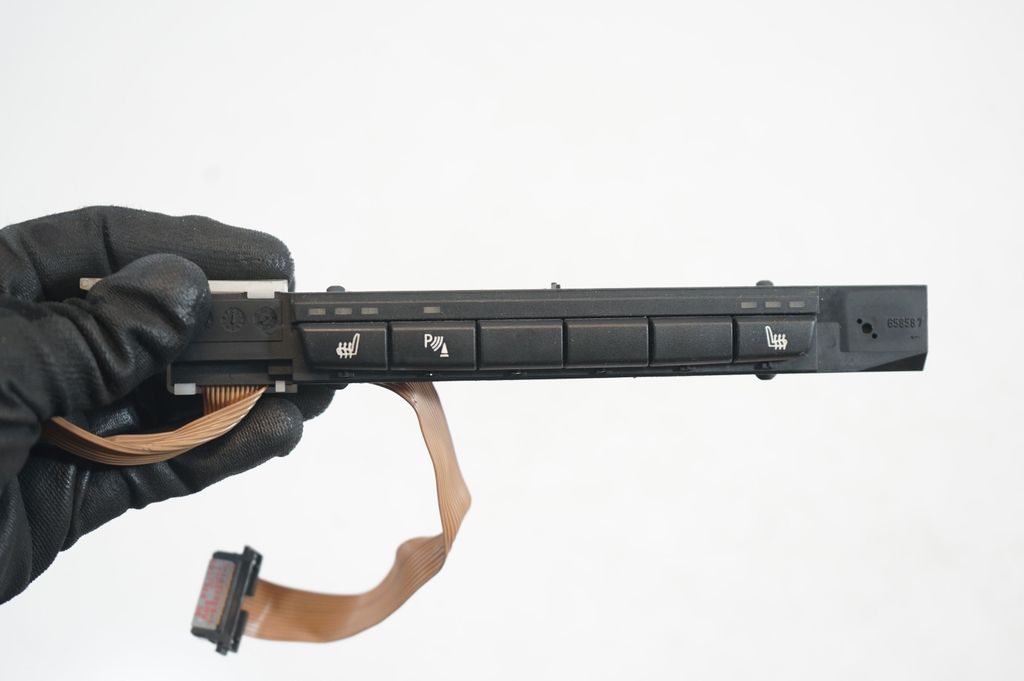 Seat heating switch (6)