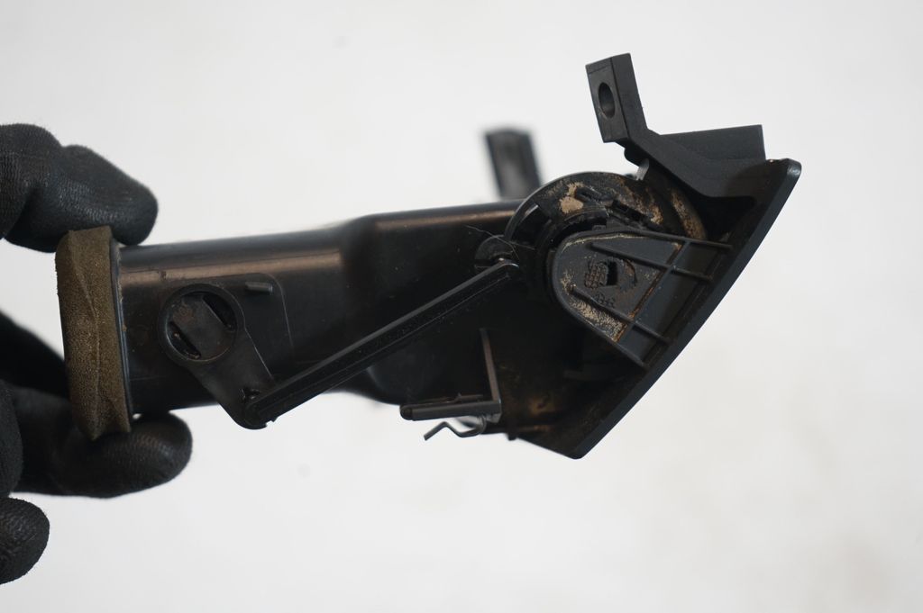 Dashboard side air vent grill/cover trim (6)