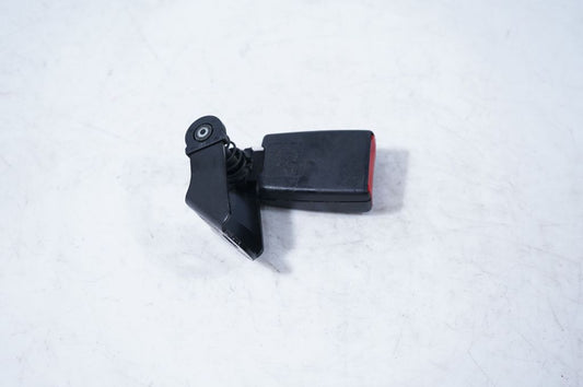 Rear seatbelt buckle